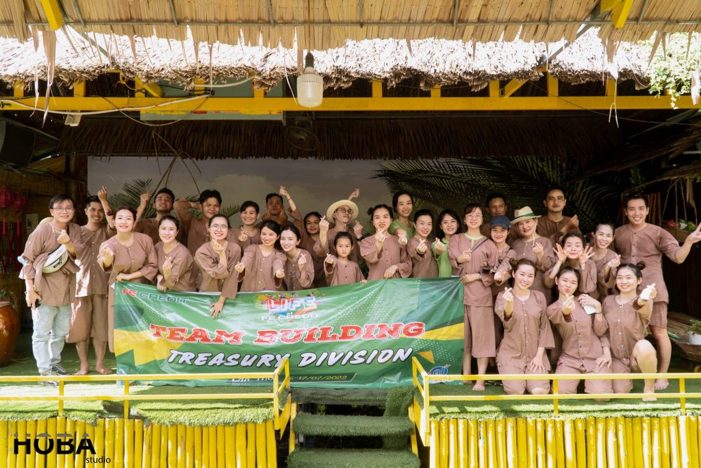 chup-anh-team-building-can-tho